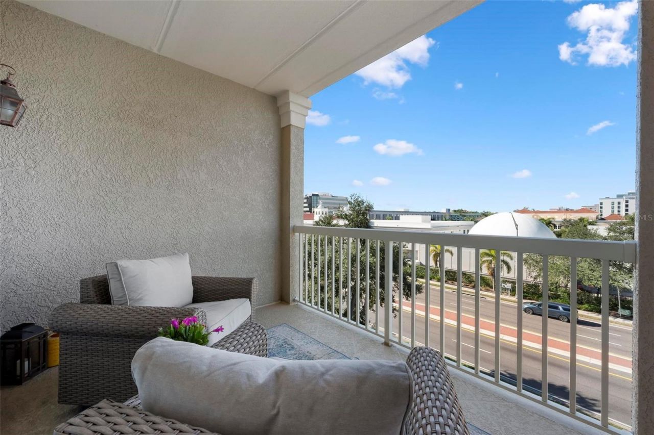 808 3rd Avenue W, Unit 402, Bradenton, FL 34205 Photo