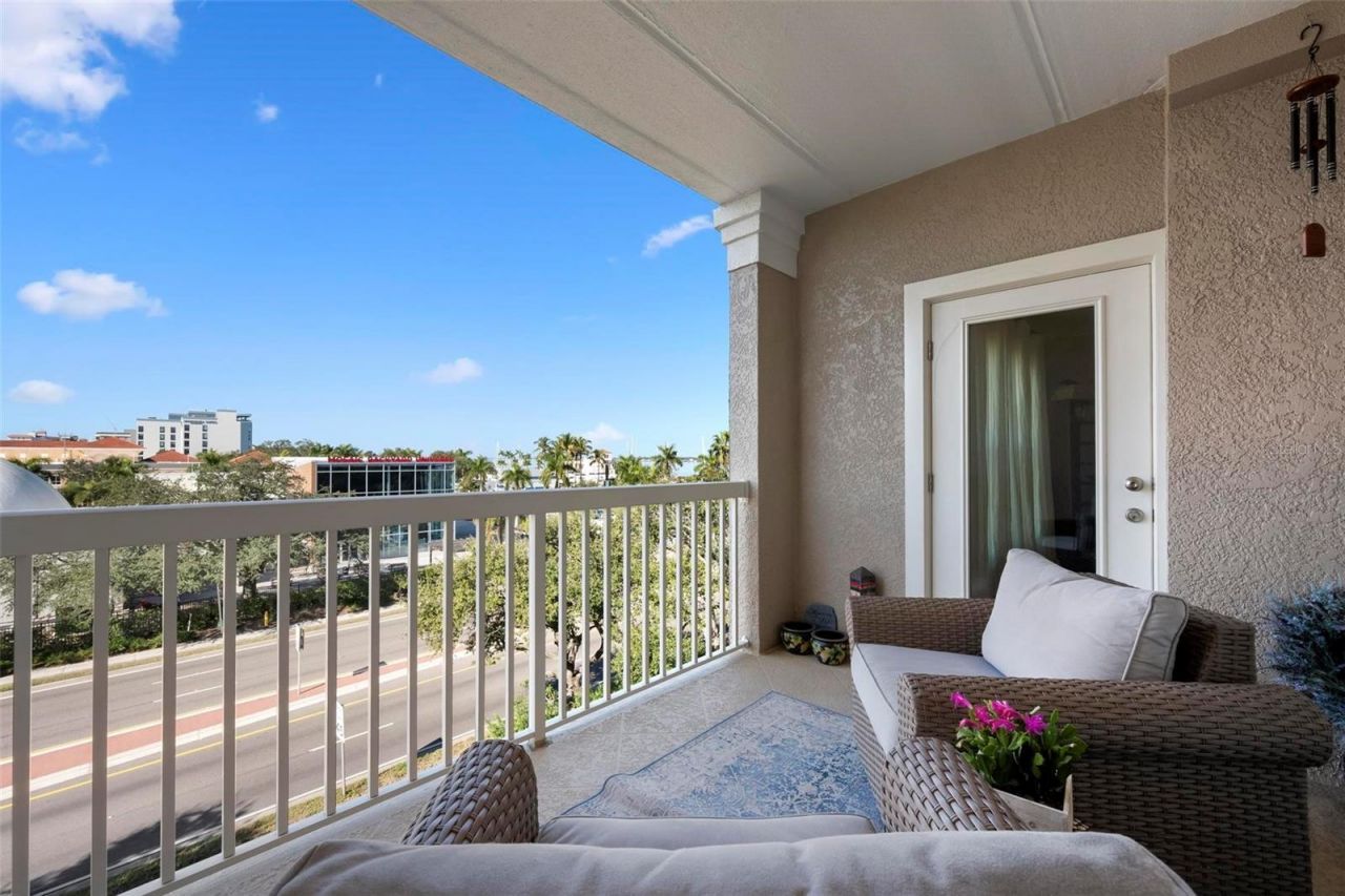 808 3rd Avenue W, Unit 402, Bradenton, FL 34205 Photo