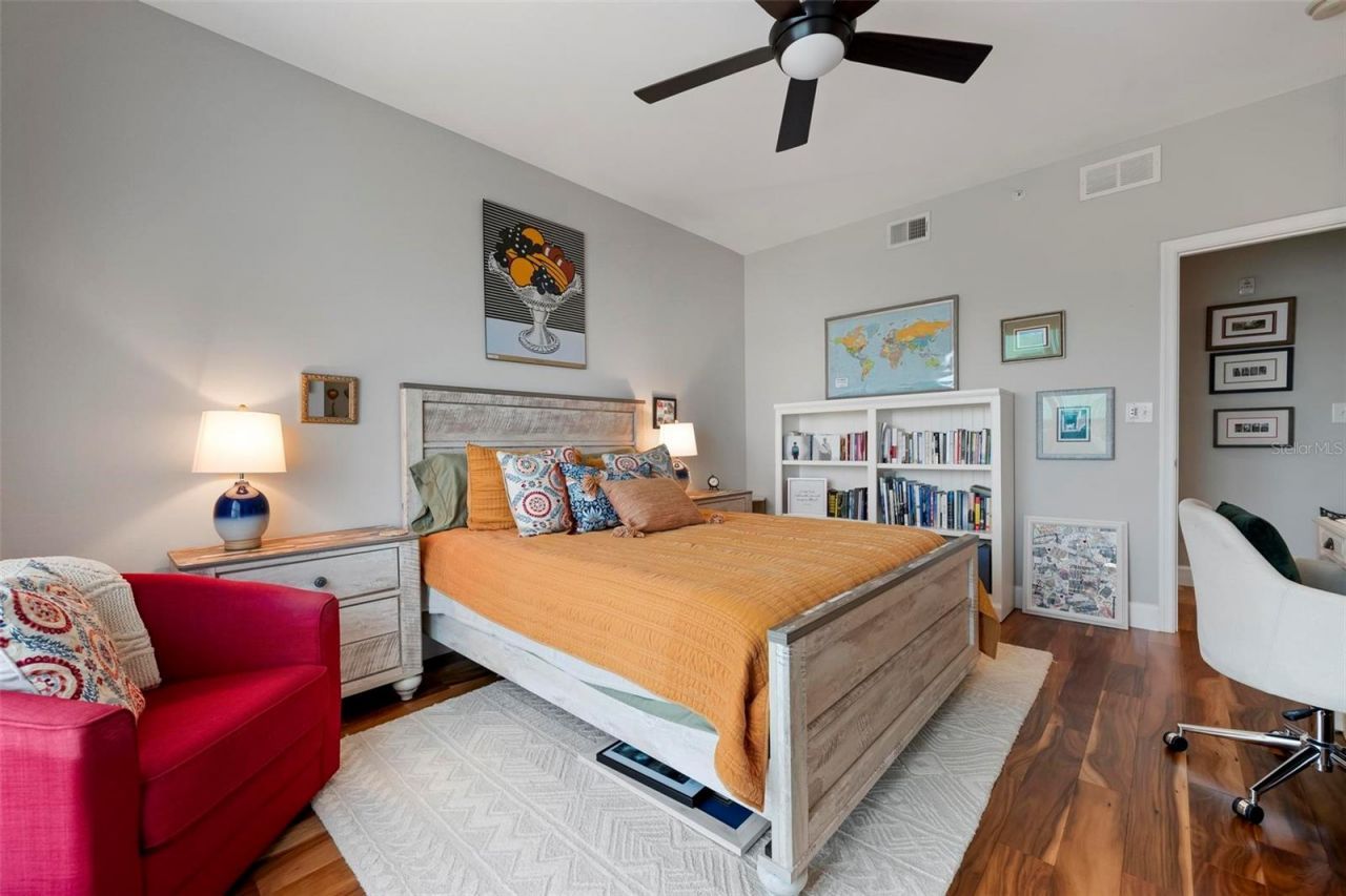 808 3rd Avenue W, Unit 402, Bradenton, FL 34205 Photo