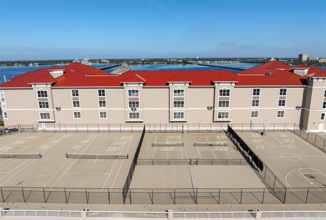 808 3rd Avenue W, Unit 402, Bradenton, FL 34205 Photo