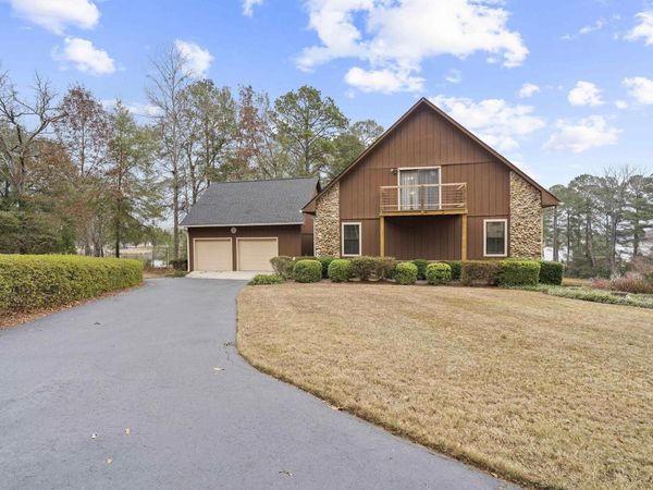 104 Mossland Drive, Perry, GA 31069