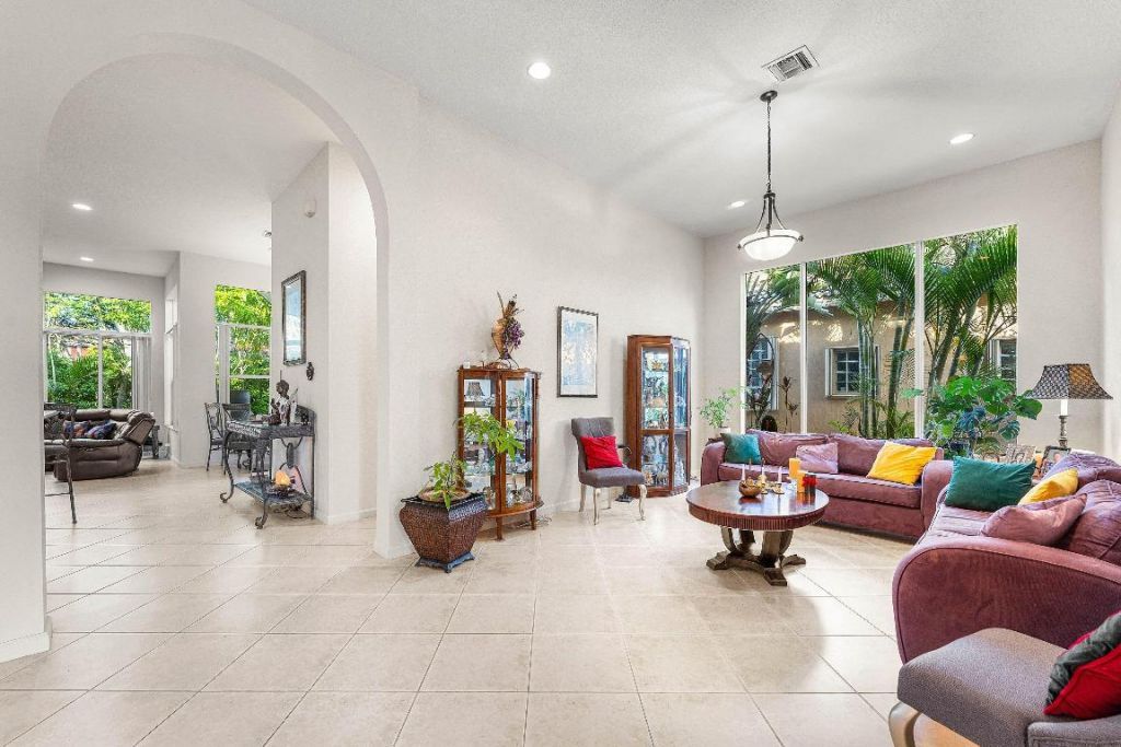 6383 Paradise Cove, West Palm Beach, FL 33411 Photo