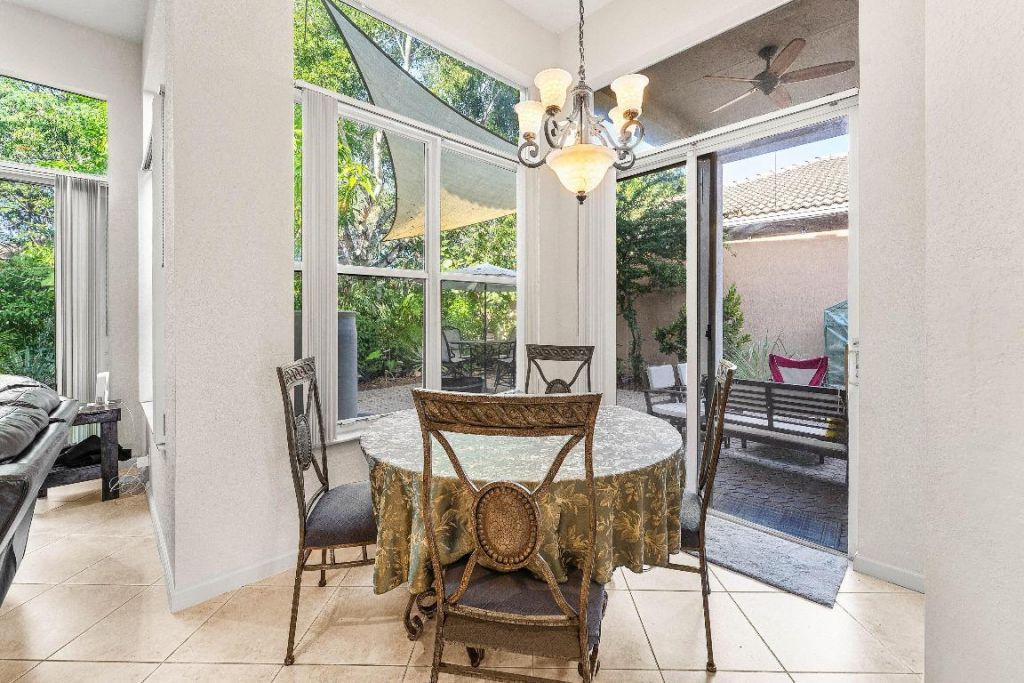 6383 Paradise Cove, West Palm Beach, FL 33411 Photo