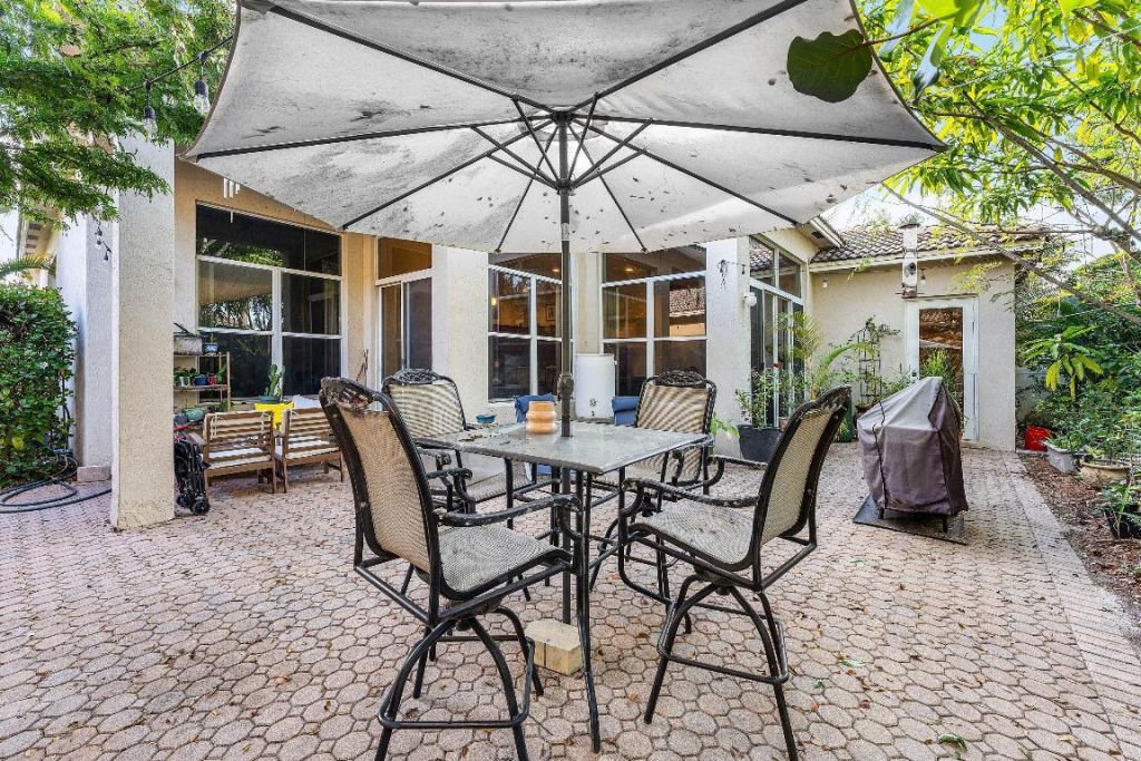 6383 Paradise Cove, West Palm Beach, FL 33411 Photo