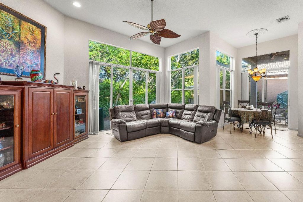 6383 Paradise Cove, West Palm Beach, FL 33411 Photo