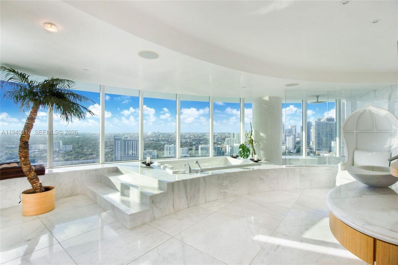 1643 Brickell Ave , Unit 2902, Miami, FL 33129 Photo