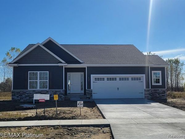 13132 Westwinds Drive, Fenton Twp, MI 48451