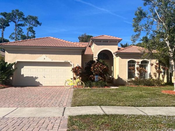 5427 Place Lake Drive, Fort Pierce, FL 34951