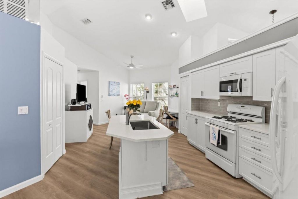 73 Via Verona, Palm Beach Gardens, FL 33418 Photo