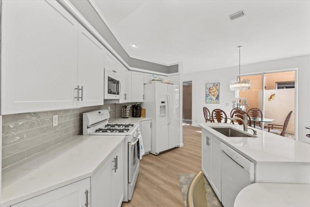 73 Via Verona, Palm Beach Gardens, FL 33418 Photo