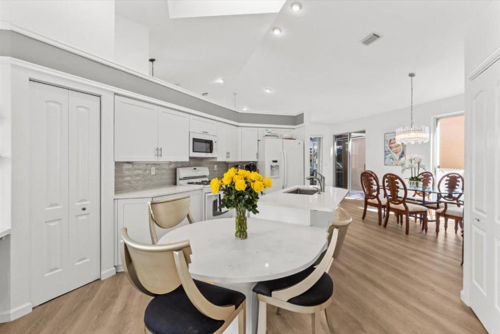 73 Via Verona, Palm Beach Gardens, FL 33418 Photo