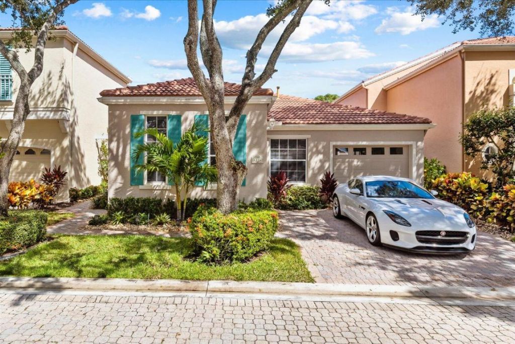 73 Via Verona, Palm Beach Gardens, FL 33418 Photo