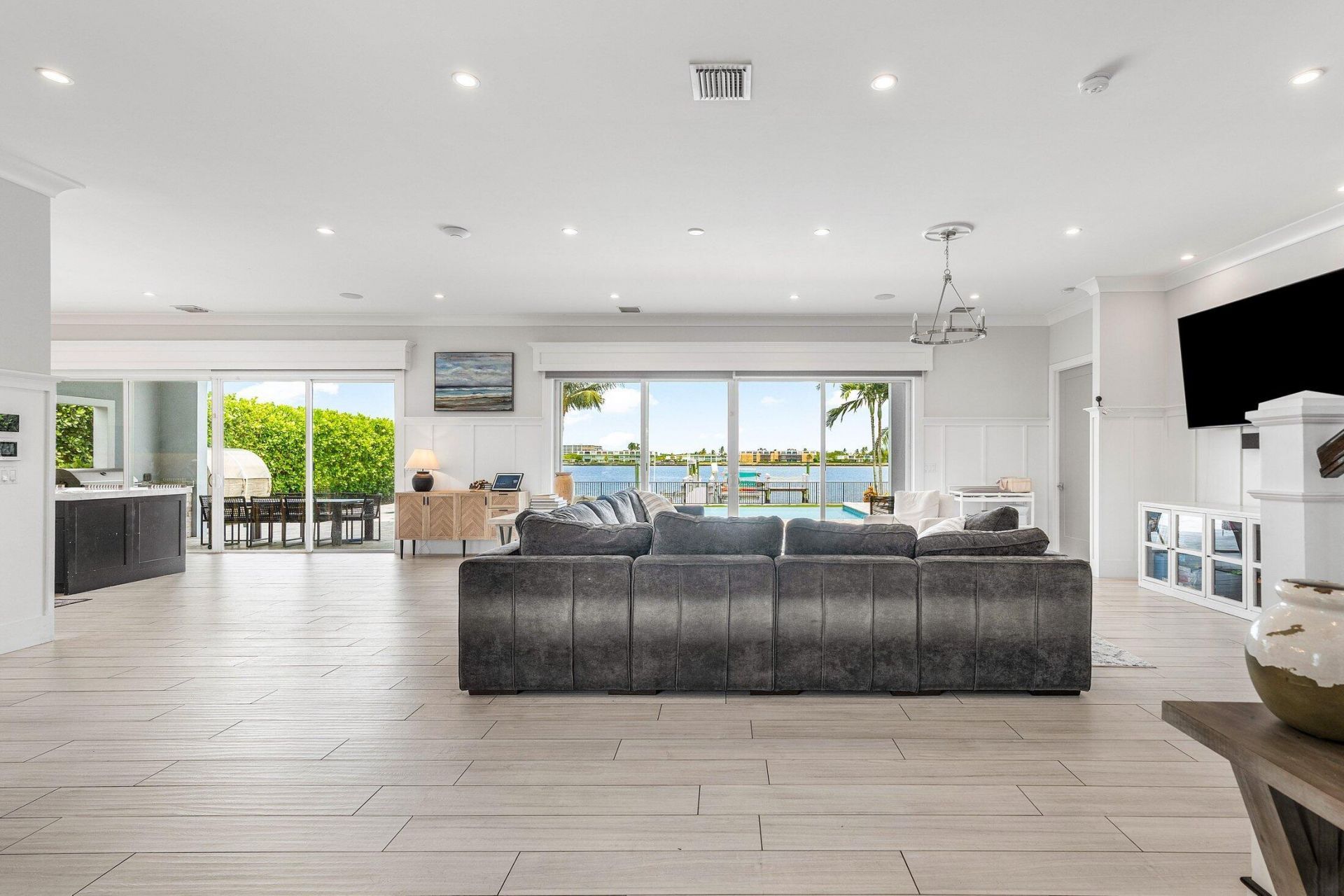 2100 Notre Dame Drive, Lake Worth Beach, FL 33460 Photo