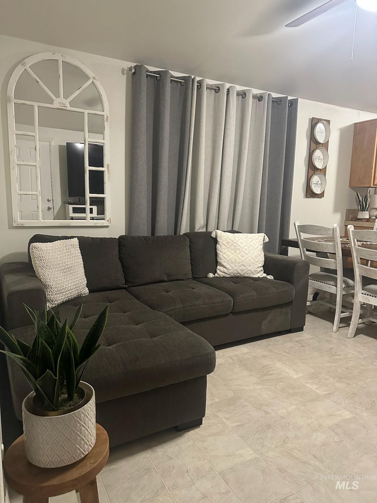 1171 N Sable Ln, Boise, ID 83704 Main Photo