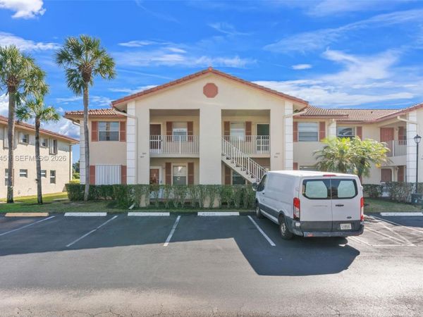 3001 Holiday Springs Blvd, Unit 201, Margate, FL 33063