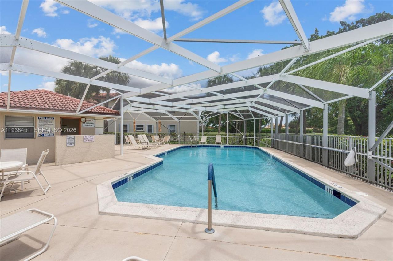 3001 Holiday Springs Blvd, Unit 201, Margate, FL 33063 Photo