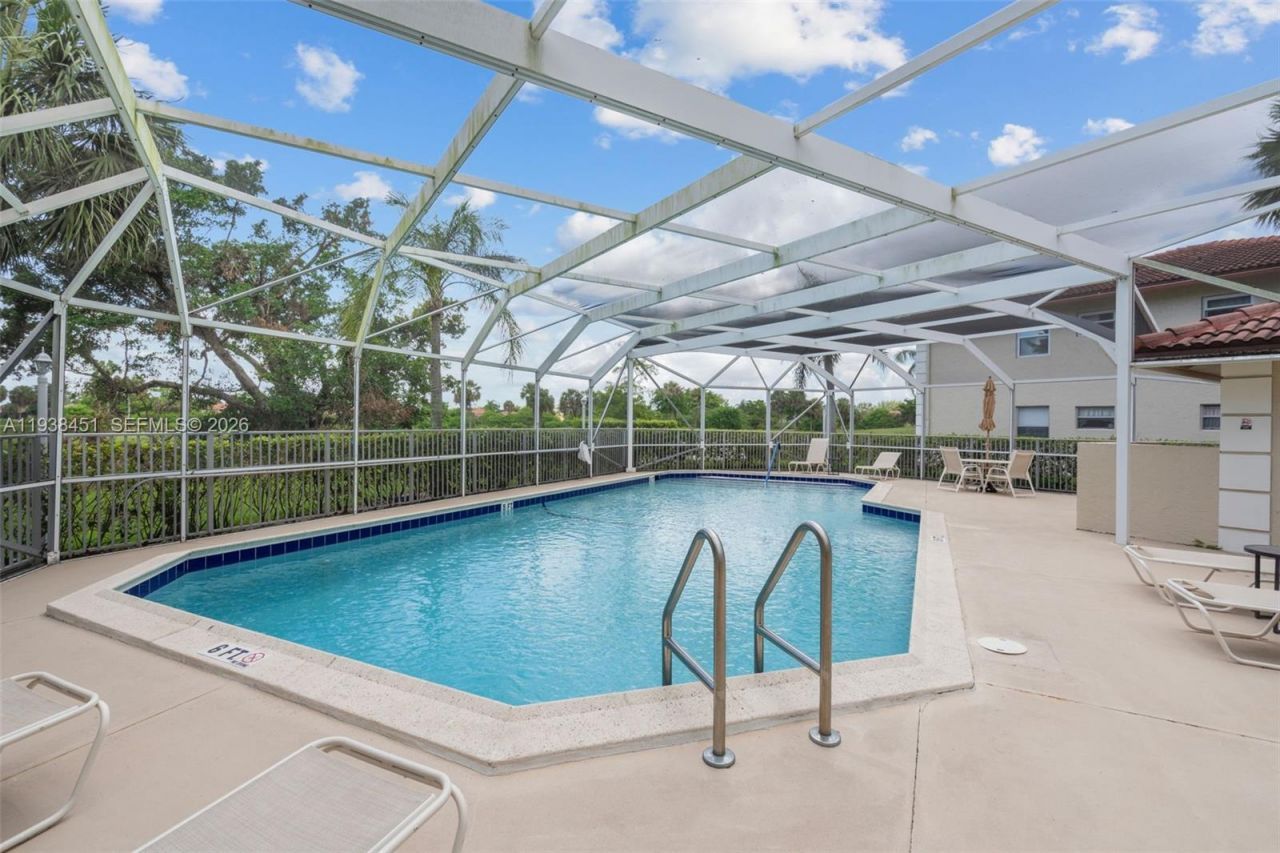 3001 Holiday Springs Blvd, Unit 201, Margate, FL 33063 Photo