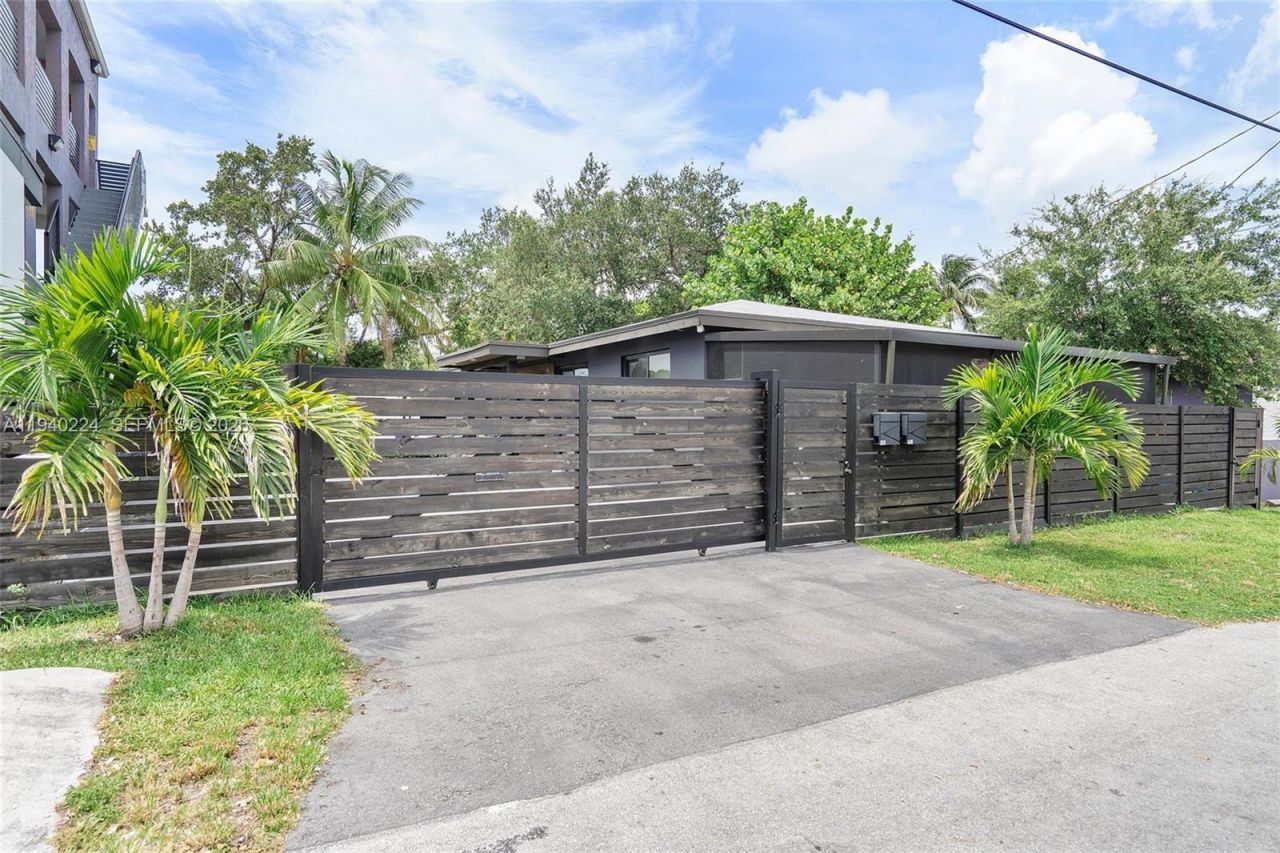 100 NE 71st St, Unit 100, Miami, FL 33138 Photo