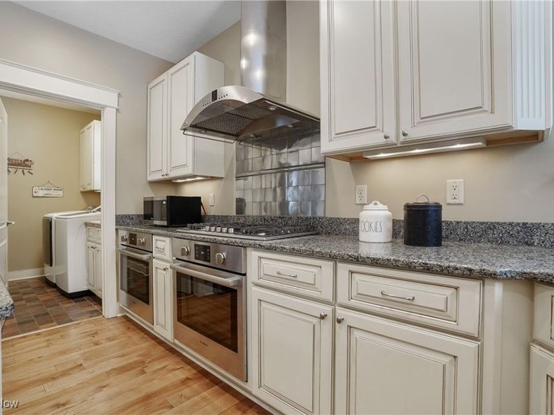 1957 W Swan Lake Circle, Kent, OH 44240 Photo 13