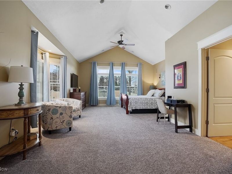 1957 W Swan Lake Circle, Kent, OH 44240 Photo 19