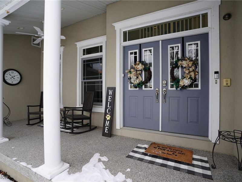 1957 W Swan Lake Circle, Kent, OH 44240 Photo 2