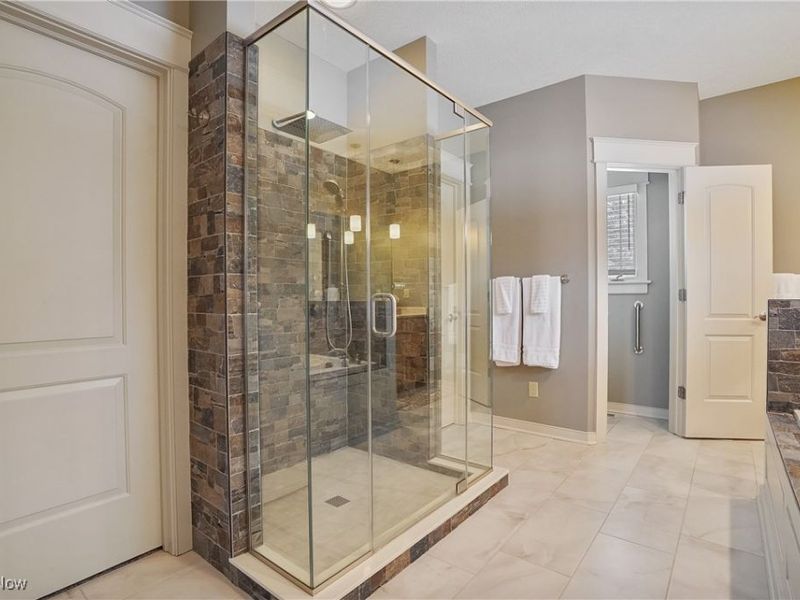 1957 W Swan Lake Circle, Kent, OH 44240 Photo 22