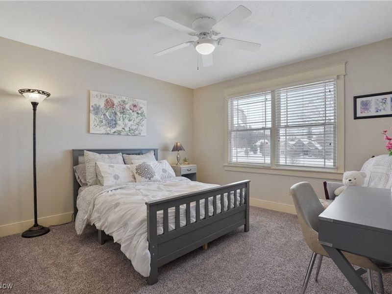 1957 W Swan Lake Circle, Kent, OH 44240 Photo 30