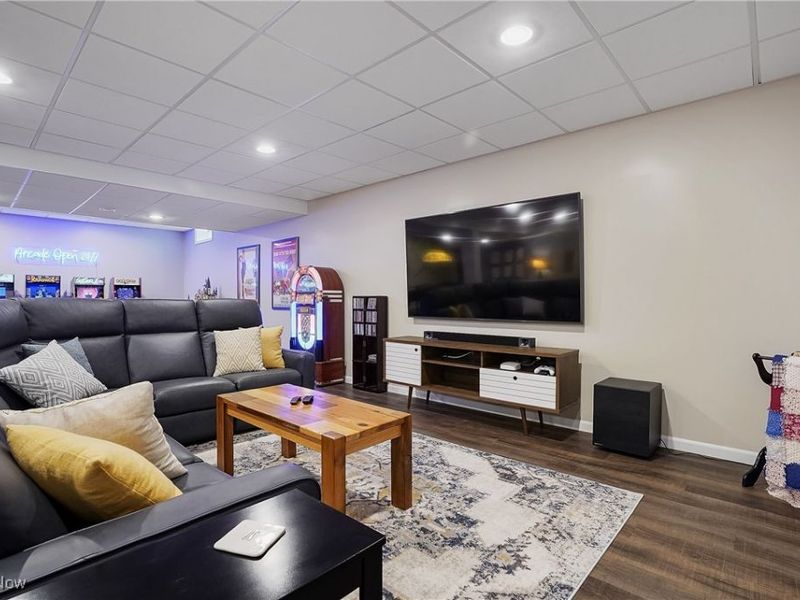 1957 W Swan Lake Circle, Kent, OH 44240 Photo 37