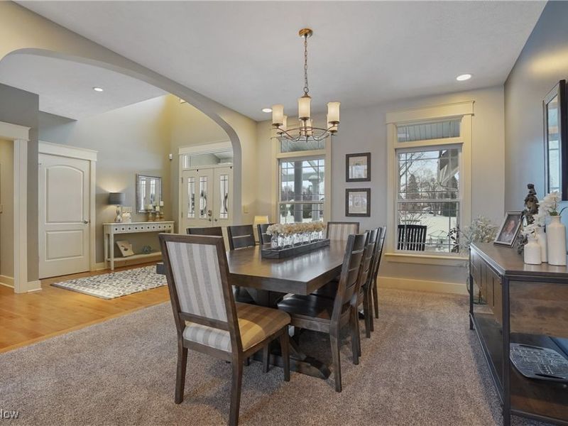 1957 W Swan Lake Circle, Kent, OH 44240 Photo 4