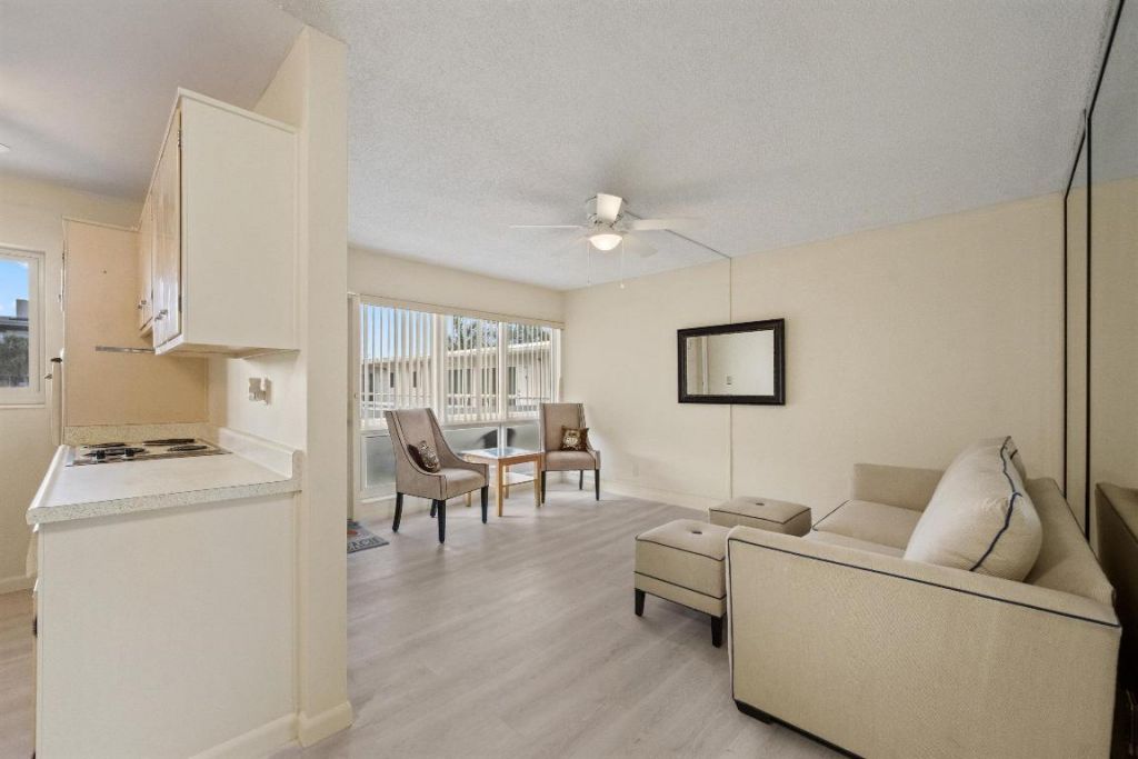 3205 SE 7th Street, Unit 206, Pompano Beach, FL 33062 Photo