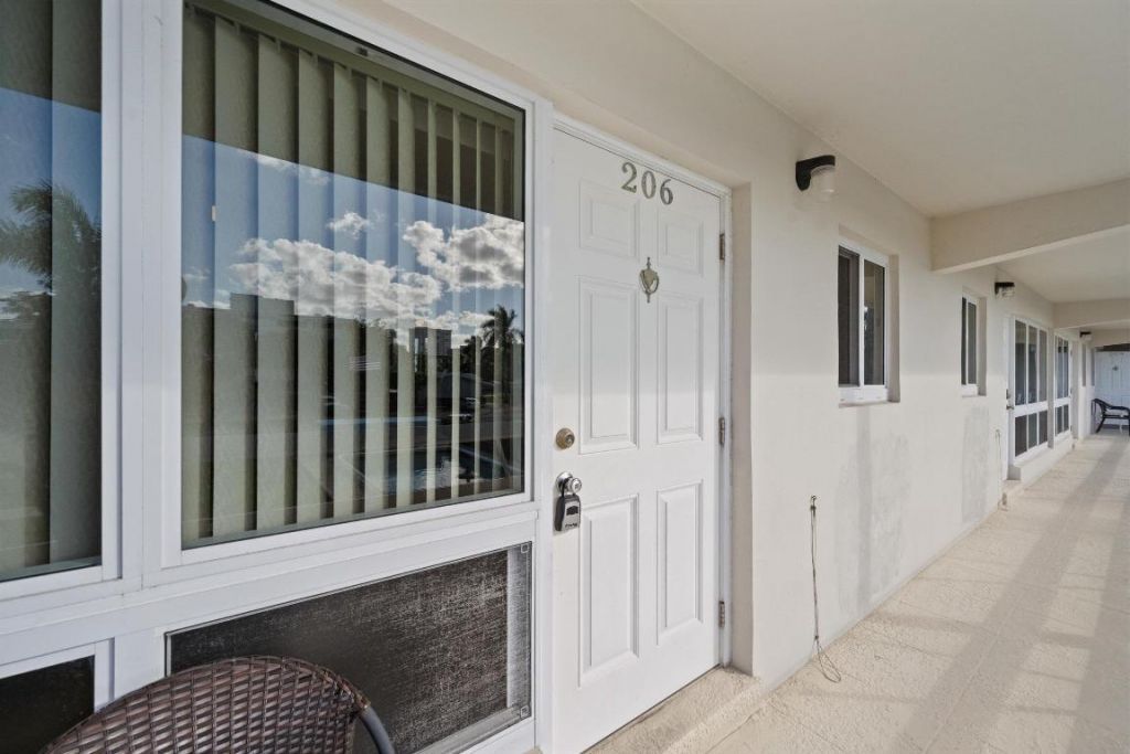 3205 SE 7th Street, Unit 206, Pompano Beach, FL 33062 Photo