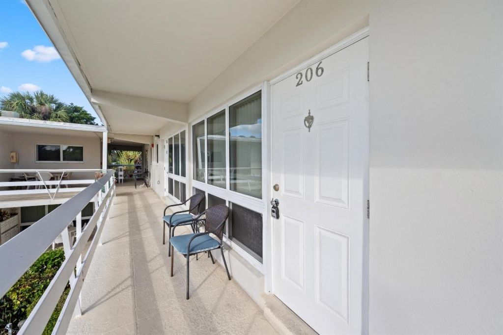 3205 SE 7th Street, Unit 206, Pompano Beach, FL 33062 Photo