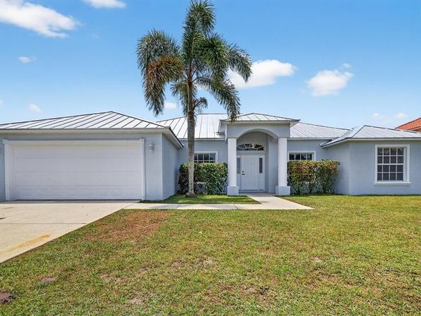 538 SW Nadell Ave, Port St Lucie, FL 34953