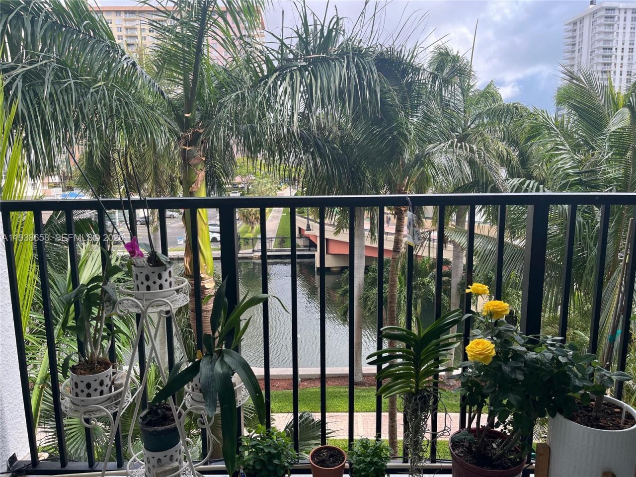 17150 N Bay Rd, Unit 2412, Sunny Isles Beach, FL 33160 Photo