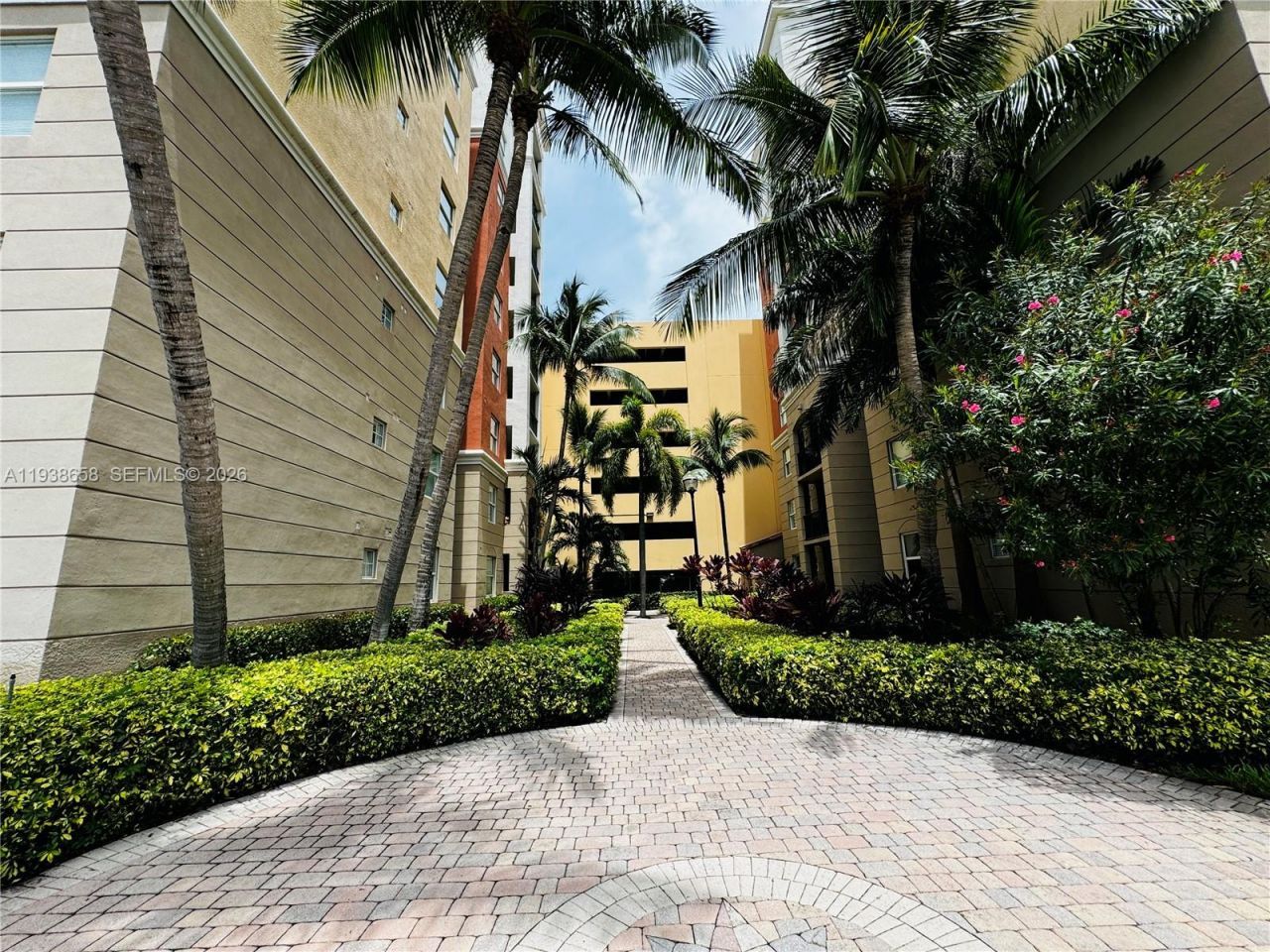 17150 N Bay Rd, Unit 2412, Sunny Isles Beach, FL 33160 Photo