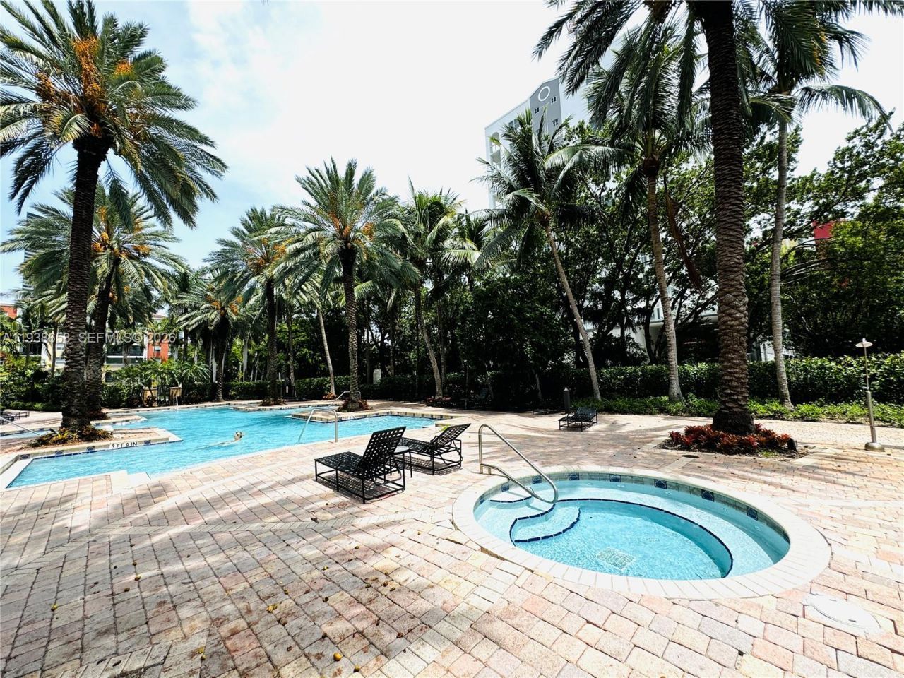 17150 N Bay Rd, Unit 2412, Sunny Isles Beach, FL 33160 Photo