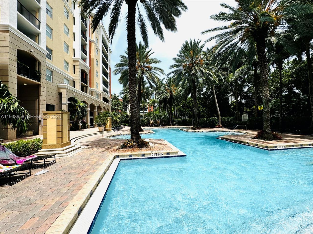 17150 N Bay Rd, Unit 2412, Sunny Isles Beach, FL 33160 Photo