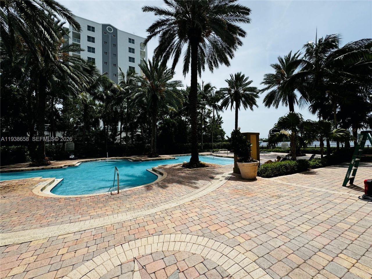 17150 N Bay Rd, Unit 2412, Sunny Isles Beach, FL 33160 Photo