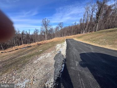 12820 FURNACE MOUNTAIN ROAD, LOVETTSVILLE, VA 20180