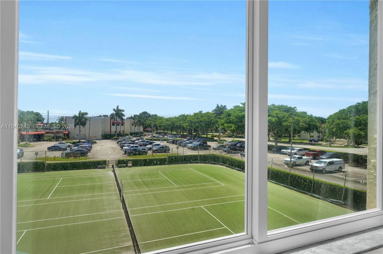 8900 Washington Blvd, Unit 320, Pembroke Pines, FL 33025 Photo