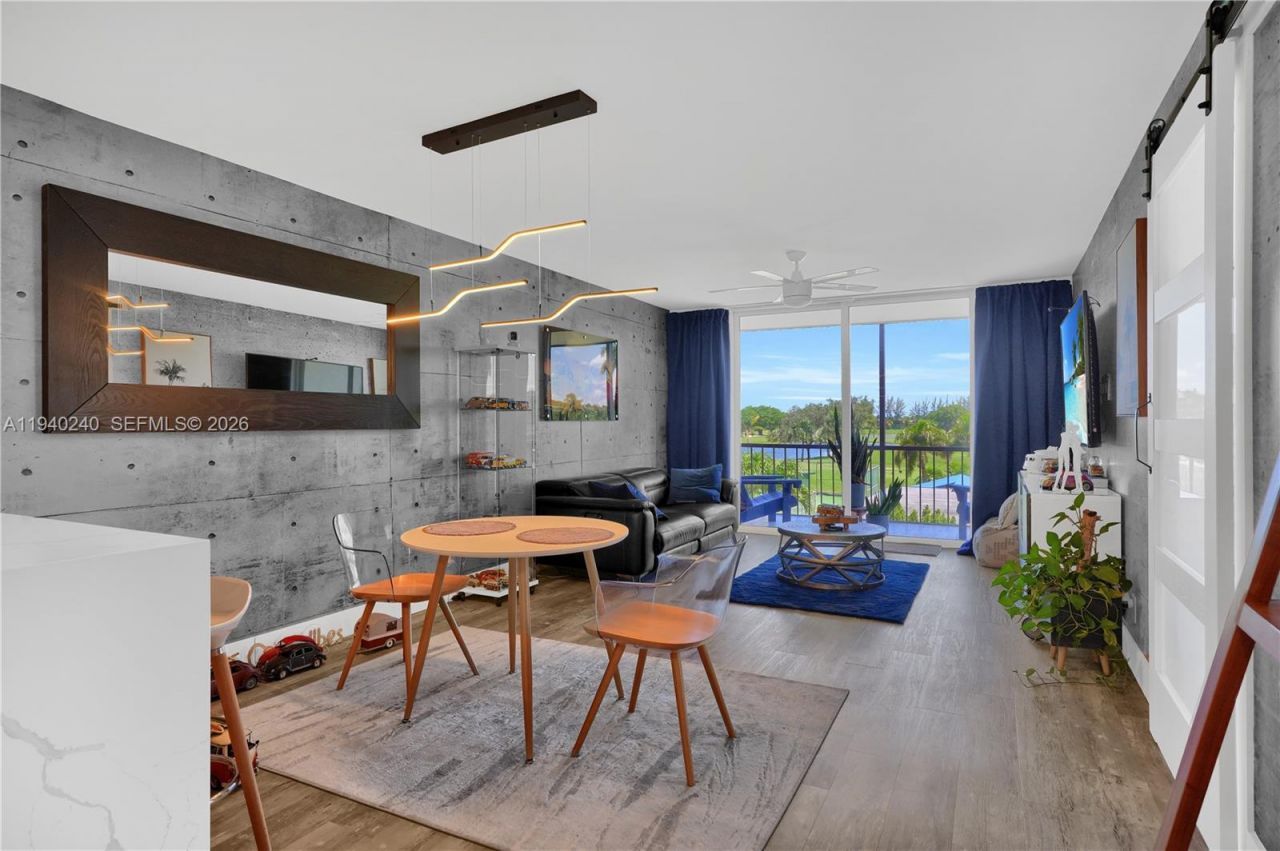 8900 Washington Blvd, Unit 320, Pembroke Pines, FL 33025 Photo