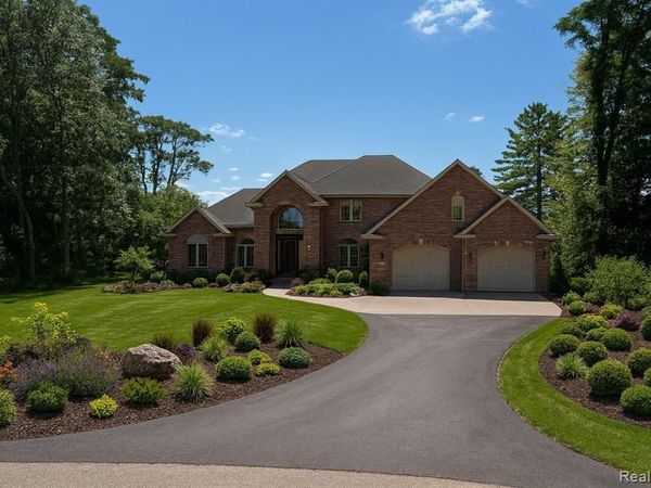 3186 Aspen Ridge Court, Genoa Twp, MI 48843