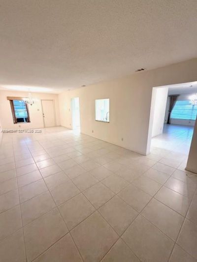 6015 NW 67th Ter, Tamarac, FL 33321 Photo