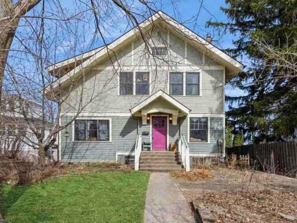 918 E Washington St, Iowa City, IA 52240