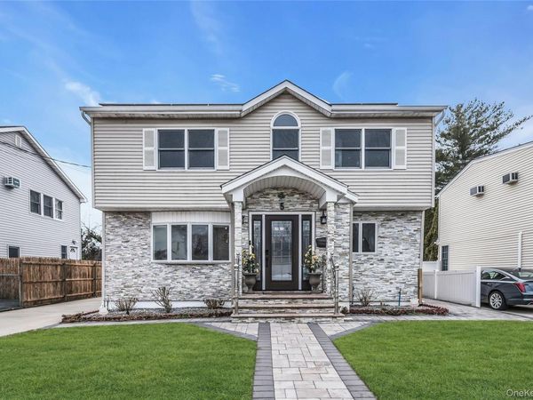 5 Malone Street, Hicksville, NY 11801