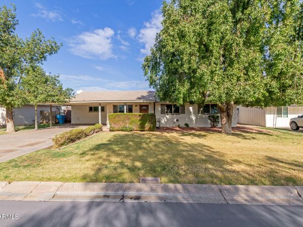3634 W MEDLOCK Drive, Phoenix, AZ 85019