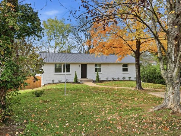 558 Walton Ferry Rd, Hendersonville, TN 37075