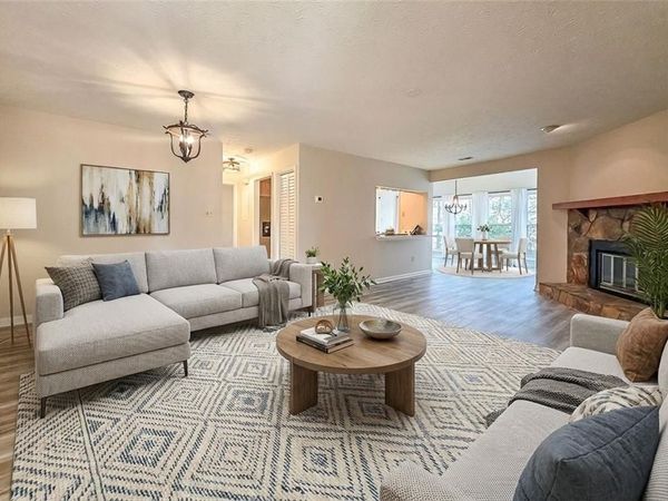 2214 Lake Pointe Circle, Roswell, GA 30075