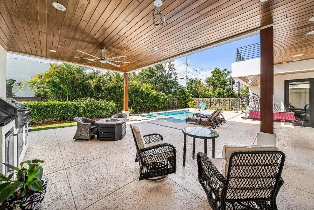 1801 N Lakeside Drive, Lake Worth Beach, FL 33460 Photo