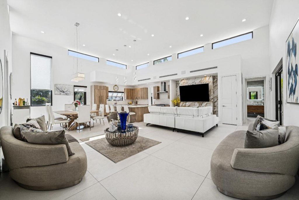 1801 N Lakeside Drive, Lake Worth Beach, FL 33460 Photo